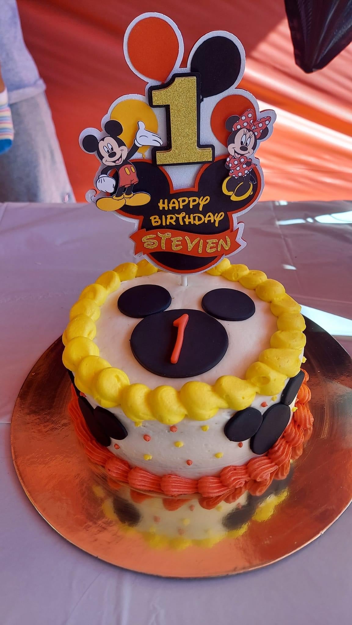 Mouse’s Happy Birthday Topper